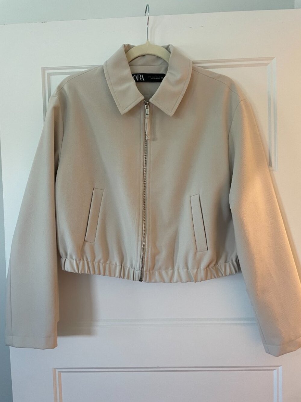 ZARA Cropped Zip-Up Jacket, Cream, Size Medium